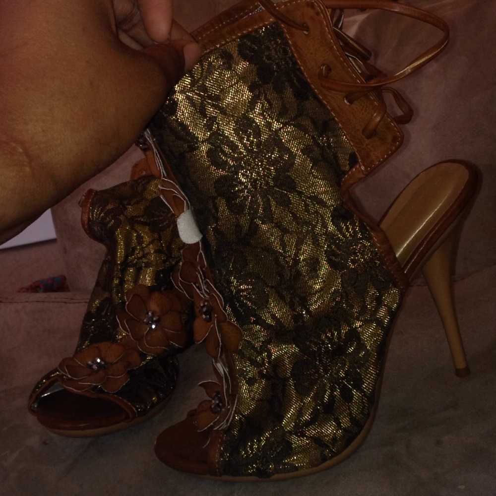 Ankle heels